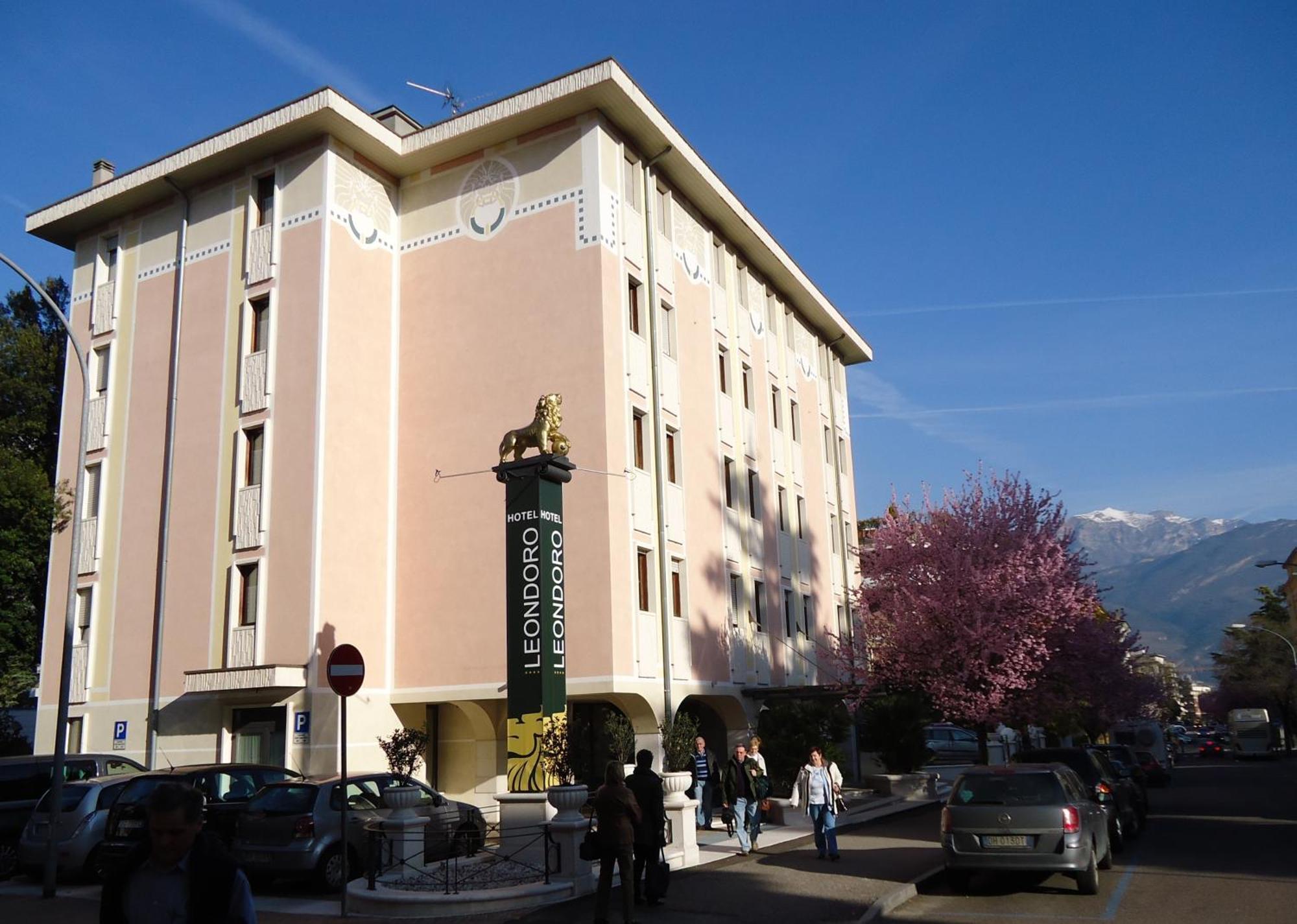 Hotel Leon D'Oro Роверето Екстериор снимка