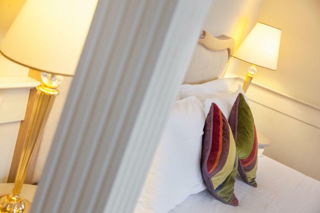 Hotel Leon D'Oro Роверето Екстериор снимка