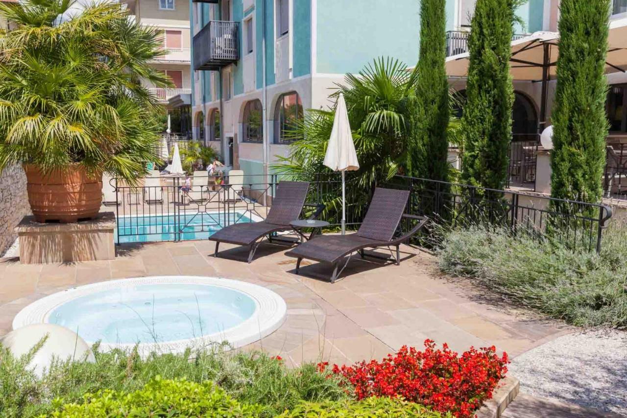 Hotel Leon D'Oro Роверето Екстериор снимка