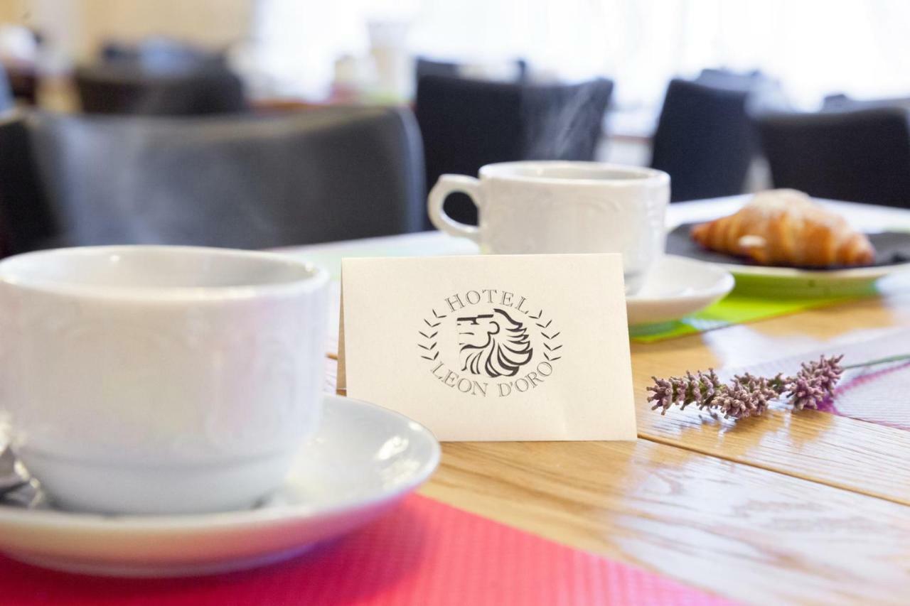 Hotel Leon D'Oro Роверето Екстериор снимка
