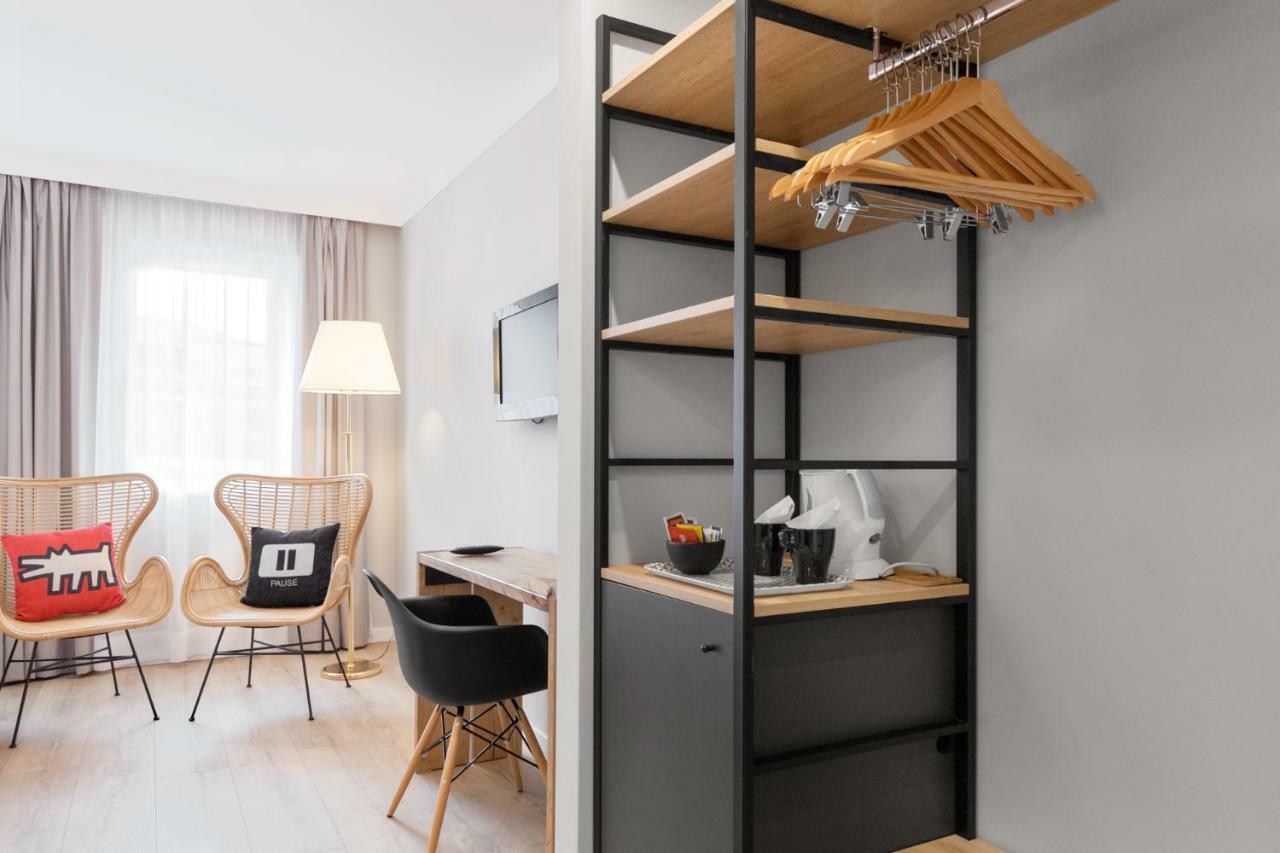 Hotel Leon D'Oro Роверето Екстериор снимка