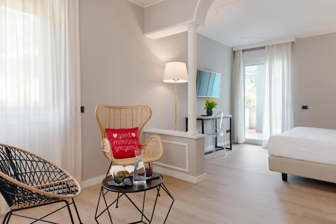 Hotel Leon D'Oro Роверето Екстериор снимка